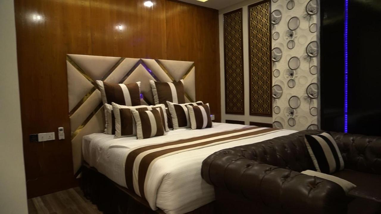 Hilton Suites Lahore Exteriér fotografie